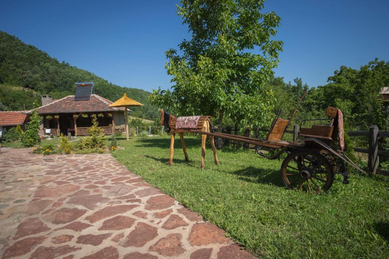 Seosko Domacinstvo „Gabar” Villa Custica Exterior foto