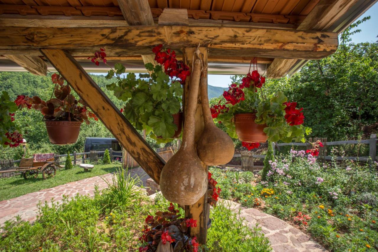 Seosko Domacinstvo „Gabar” Villa Custica Exterior foto